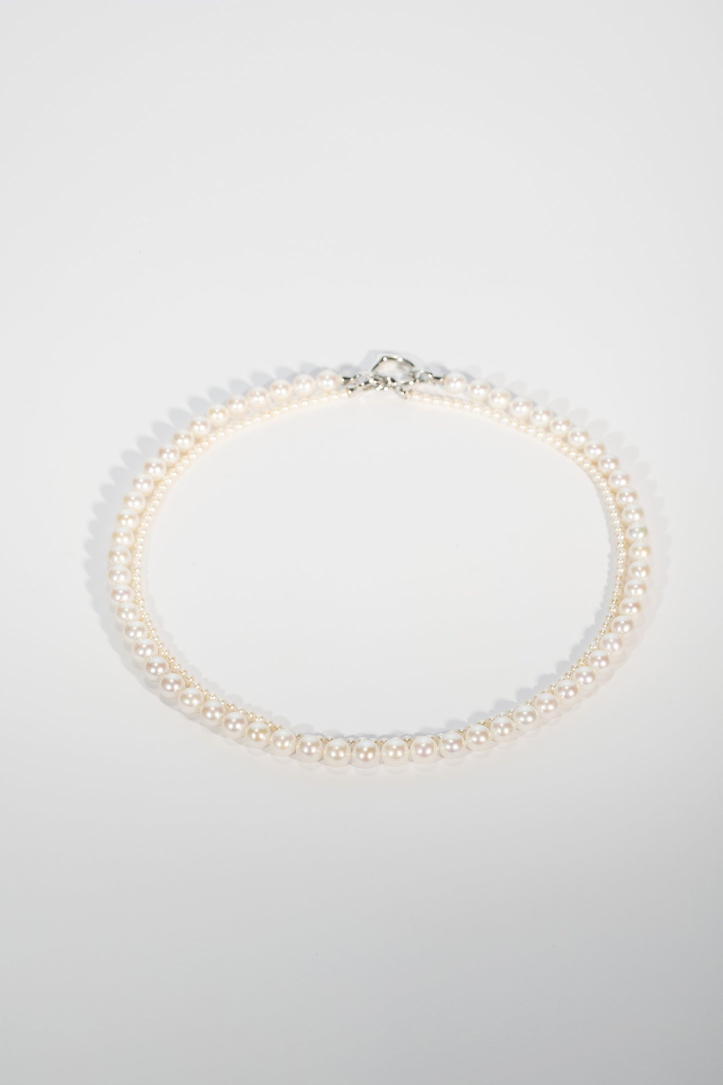 S925 collar de doble vuelta tejido a mano en plata, con perla de agua dulce de 5 mm y cierre de corazón
