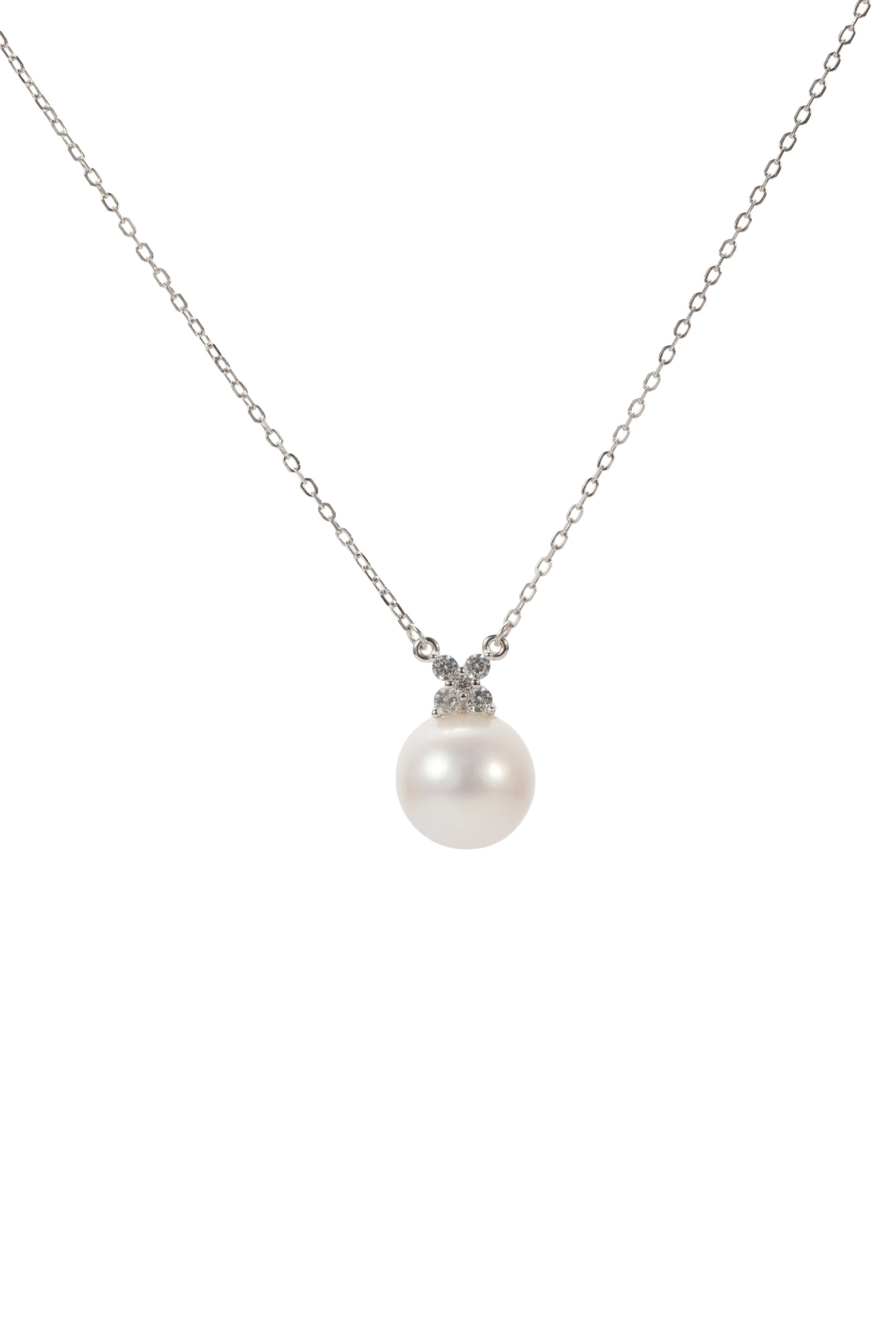 S925 conjunto collar estilo trébol de cuatro hojas en plata, con 3 perlas blancas de agua dulce de 10.5 mm incrustadas