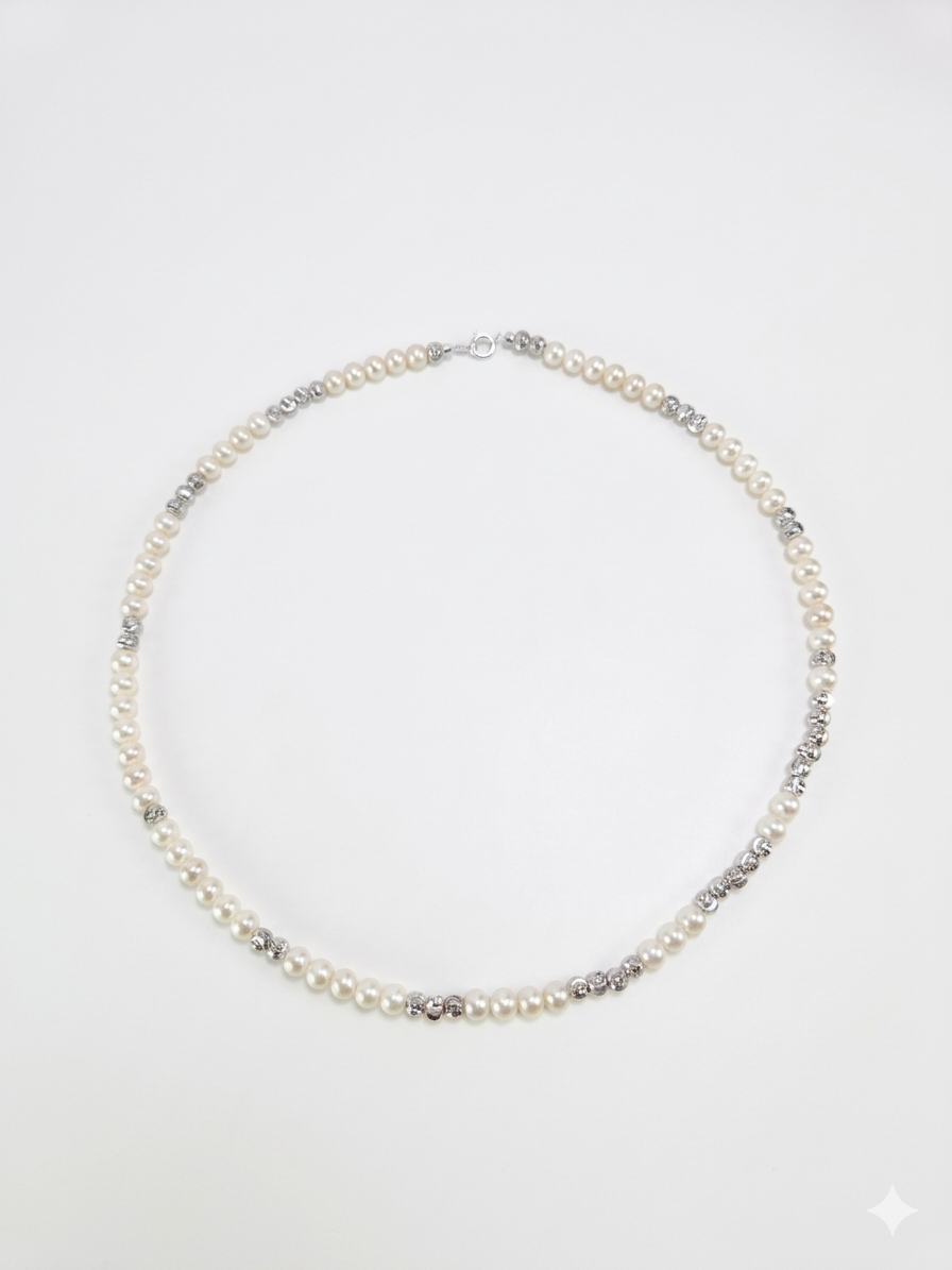 S925 collar tejido a mano en plata, con 53 perlas blancas de agua dulce de 4.5 mm y cuentas brillantes