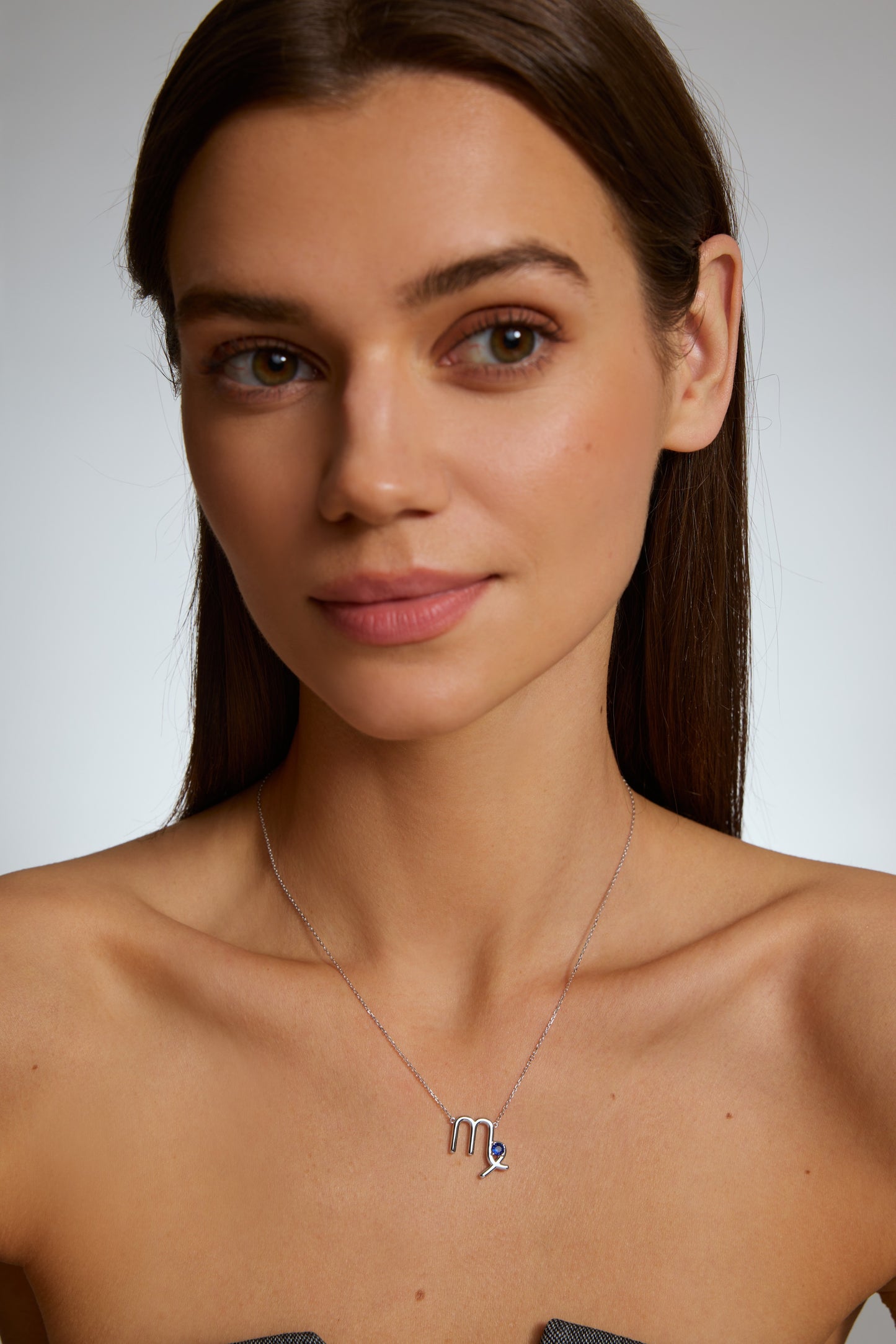 9K collar de constelación color oro blanco, con 1 zafiro cultivado incrustado