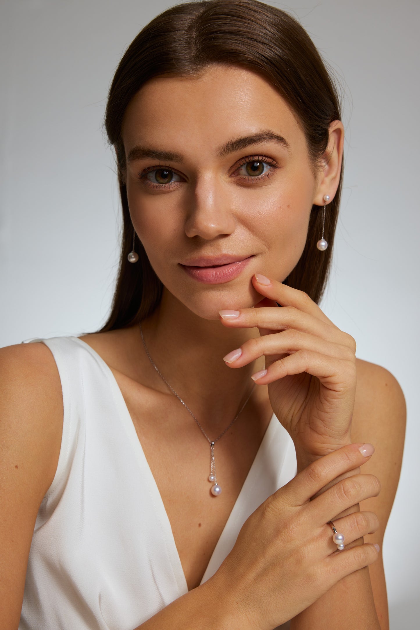 9K anillo de oro blanco, con 2 perlas Akoya de 4,8 mm