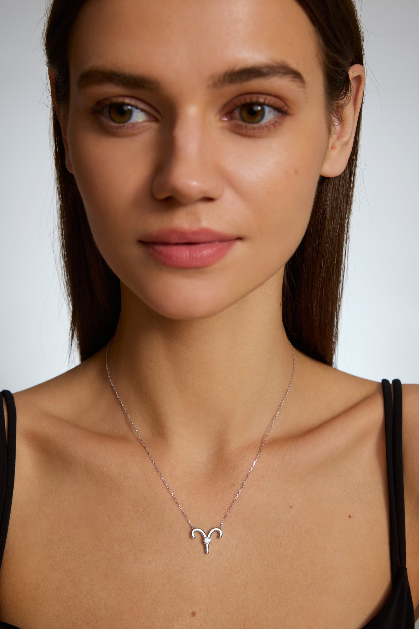 9K collar de constelación color oro blanco, con 1 diamante cultivado incrustado