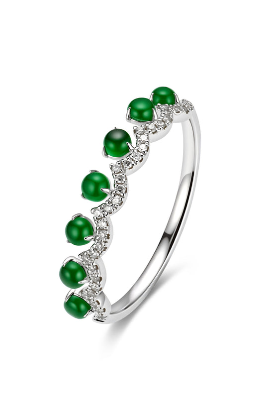 18K anillo de jade en oro blanco, con 7 jades y 34 diamantes brillantes