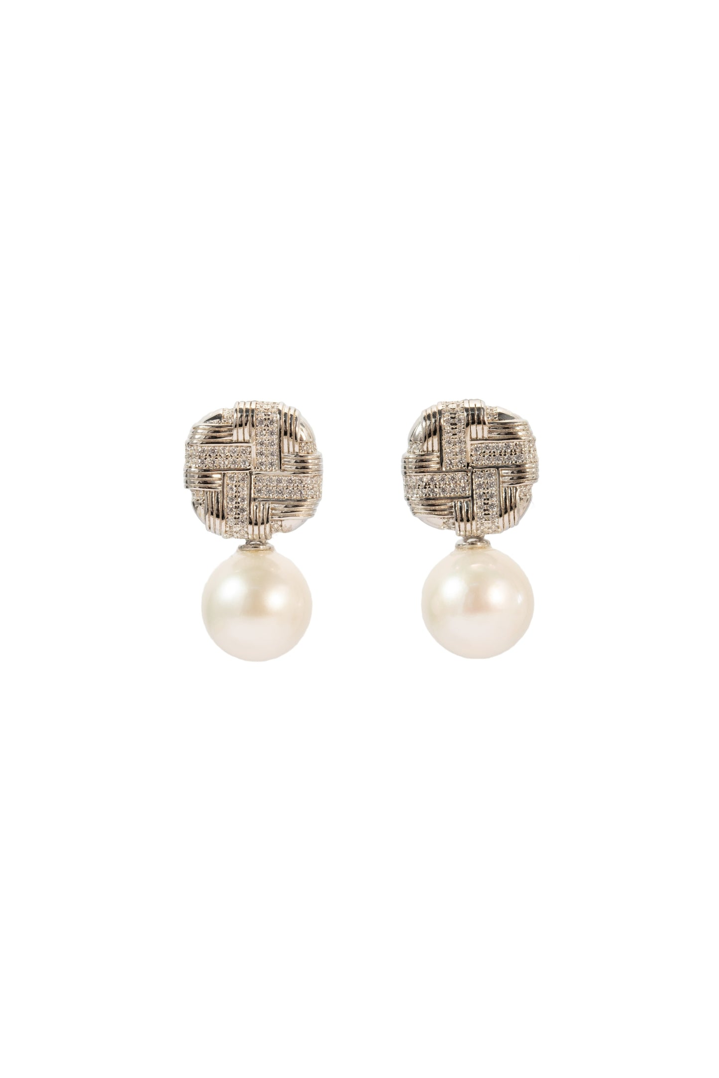 S925 pendientes estilo cruz esvástica en plata, con 2 perlas blancas de agua dulce de 10 mm incrustadas