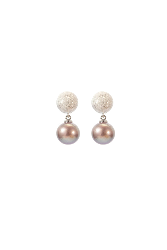 S925 pendientes en plata, con 2 perlas moradas de agua dulce de 8 mm incrustadas