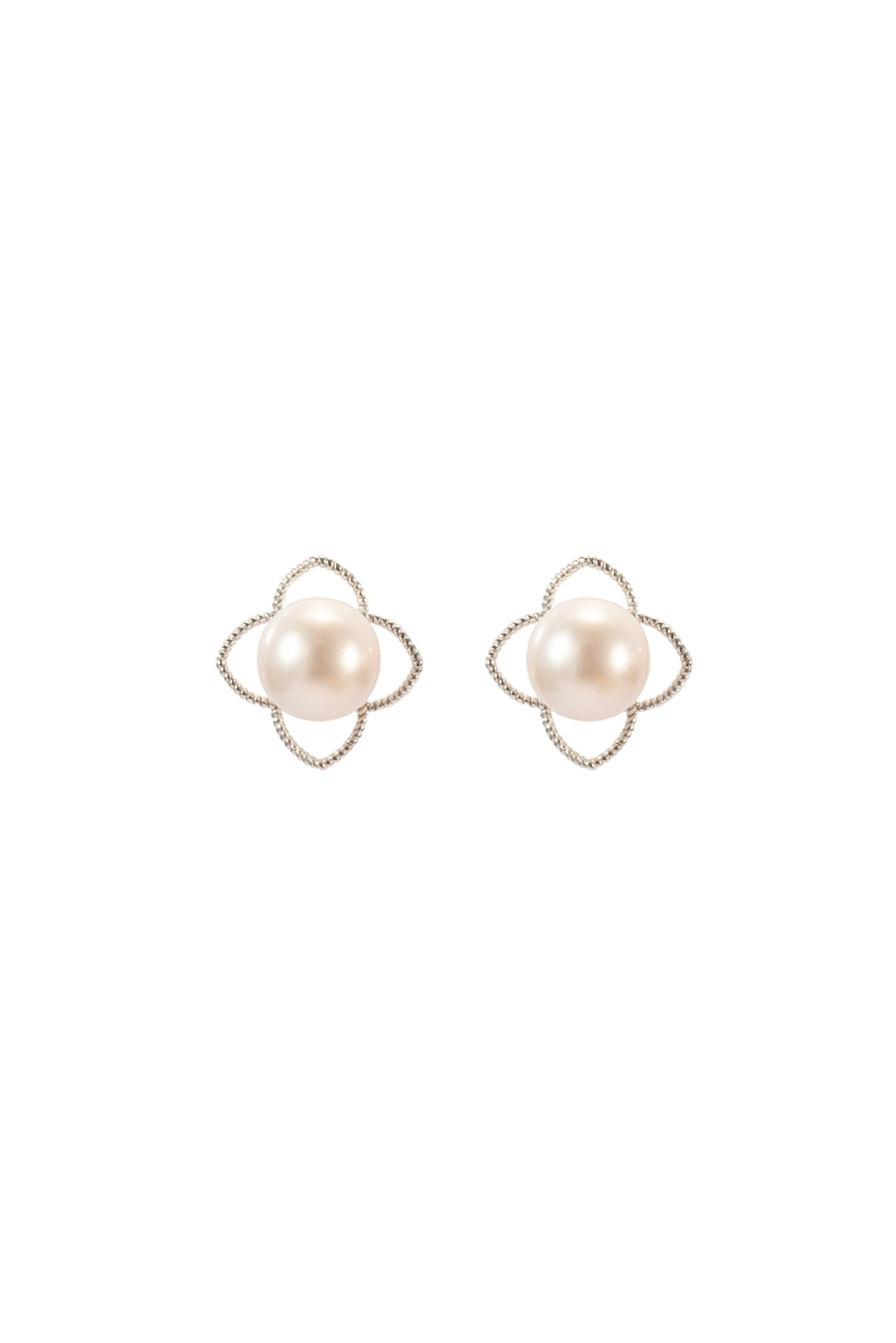 S925 pendientes estilo flor en plata, con 2 perlas blancas de agua dulce de 7 mm incrustadas