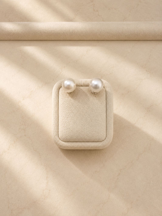 S925 pendientes estilo sencillo en plata, con 2 perlas blancas de agua dulce de 9.1 mm incrustadas