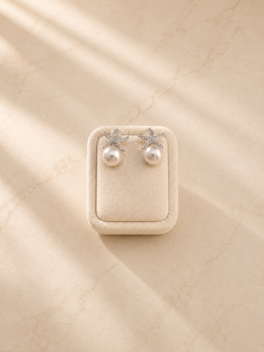 S925 pendientes estilo estrella de mar en plata, con 2 perlas blancas de agua dulce de 9.1 mm incrustadas