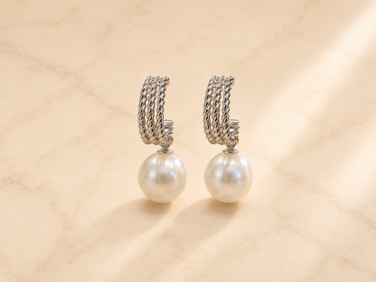 S925 pendientes estilo tres postes, engastados con dos perlas blancas de agua dulce de 10 mm